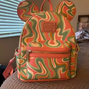 🩷💚Loungefly Pink and Green Swirl Backpack 🩷💚
